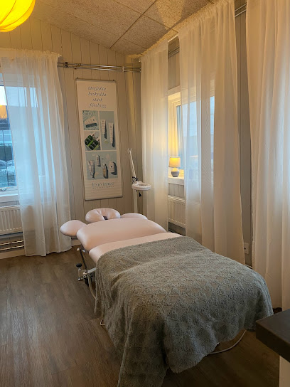 Hennas Hudvard | Skönhetscenter i Knivsta Hennas Hudvard | Skönhetscenter i Knivsta