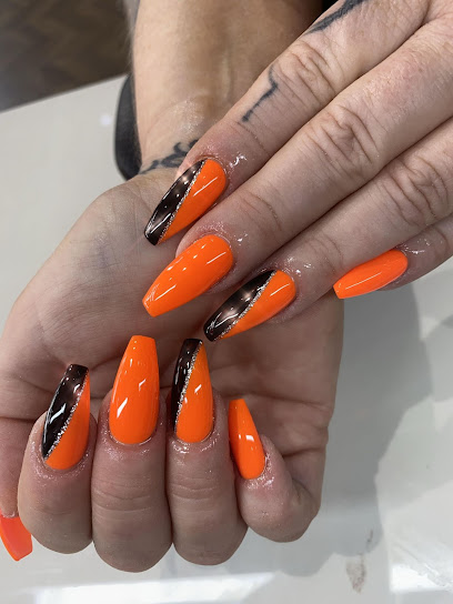 Annale Nails | Manikyr och pedikyrsalong i Linköping