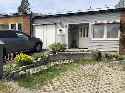 BN Britts Halsomassage | Massös i Tumba BN Britts Halsomassage | Massös i Tumba