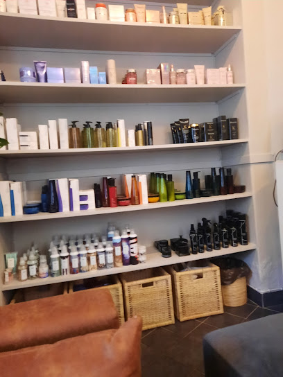 STUDIO DENIQUE | Frisörsalong i Göteborg