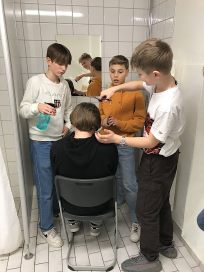 Dennis Barber Studio | Frisörsalong i Stockholm