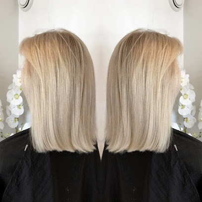Love Is in the Hair | Frisörsalong i Järfälla