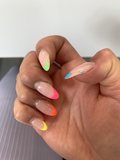 Blossom Nails | Manikyr och pedikyrsalong i Lidingö