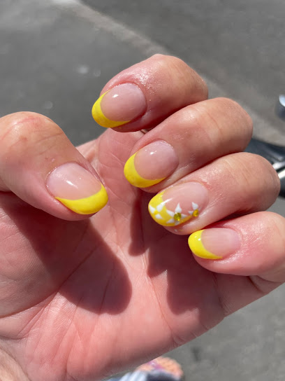 Linda Nails | Manikyr och pedikyrsalong i Kalmar Linda Nails | Manikyr och pedikyrsalong i Kalmar