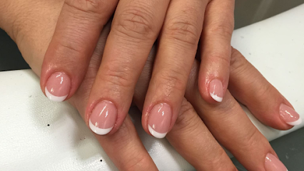 Lisa Nails | Manikyr och pedikyrsalong i Kalmar