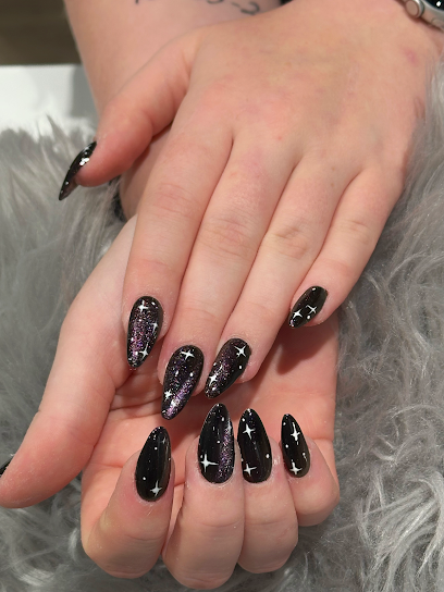 Center Nail & Lash | Manikyr och pedikyrsalong i Kalmar