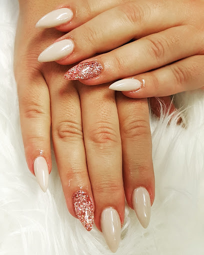 Seven Nail | Manikyr och pedikyrsalong i Karlskrona