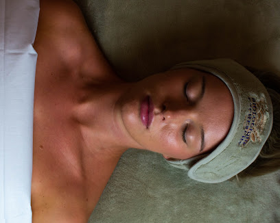 Chloe Evelyn Skincare Studio | Skönhetscenter i Avesta Chloe Evelyn Skincare Studio | Skönhetscenter i Avesta