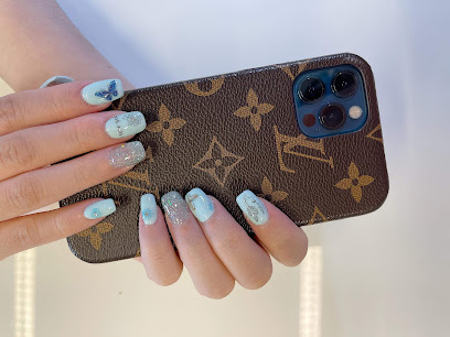 DN Lavish Nails & Beauty | Manikyr och pedikyrsalong i Kungsbacka