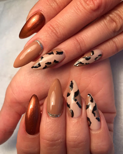 Johny Nails | Manikyr och pedikyrsalong i Malmö