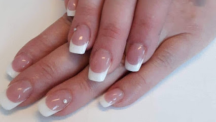 SalongVnails | Manikyr och pedikyrsalong i Domsjö