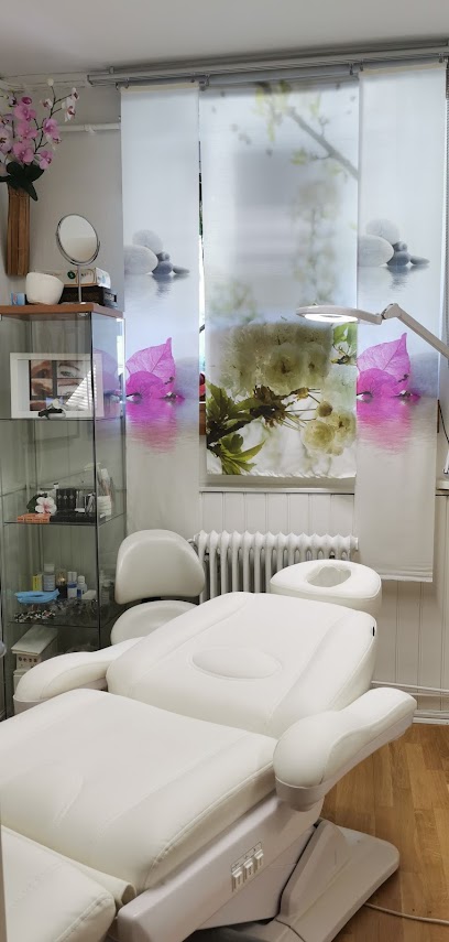 Alishba by Moa | Massös i Göteborg