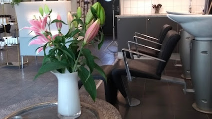 Rebeckas Hair Couture | Frisörsalong i Tyresö