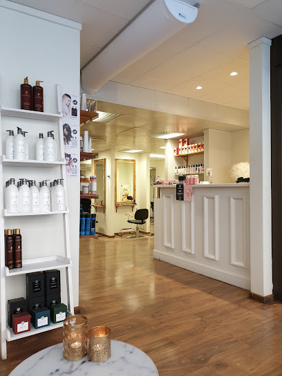 Haircorner Frisör | Frisörsalong i Örebro