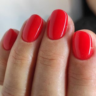 Scratch Linnegatan | Manikyr och pedikyrsalong i Stockholm