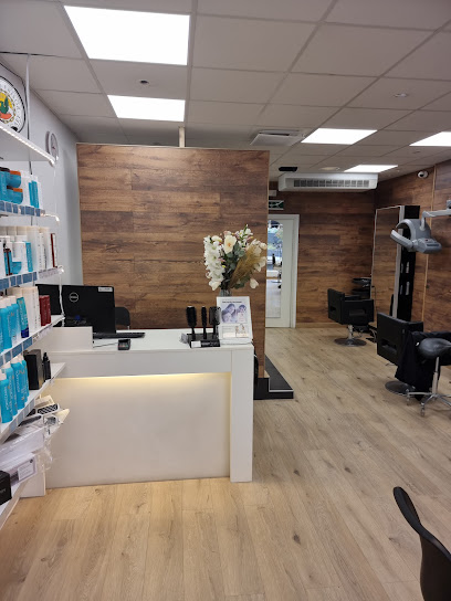 Centrum Frisören | Frisörsalong i Lidingö