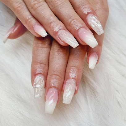 Vibes Nails Varberg | Manikyr och pedikyrsalong i Varberg