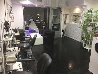 Salon Mirror | Frisörsalong i Helsingborg