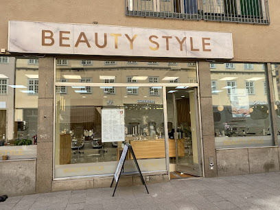 P&T Nail Beauty | Manikyr och pedikyrsalong i Stockholm