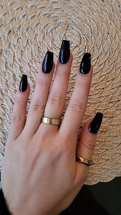 Tina Beauty | Manikyr och pedikyrsalong i Falun