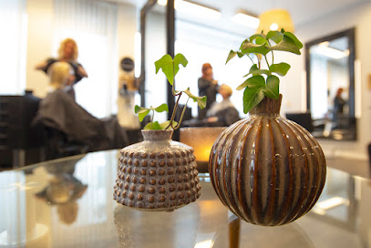 Sprej Harstudio | Frisörsalong i Sundsvall