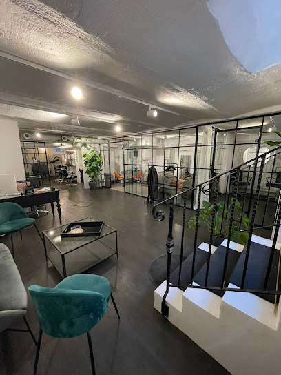 Pure Massage Studio | Massös i Stockholm