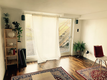 MONARQUE HEALING | Massös i Huddinge