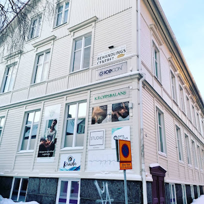 Hanna Taavola | Frisörsalong i Luleå Hanna Taavola | Frisörsalong i Luleå