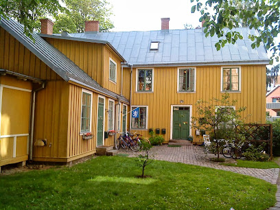 Salong Gula Villan | Frisörsalong i Halmstad Salong Gula Villan | Frisörsalong i Halmstad