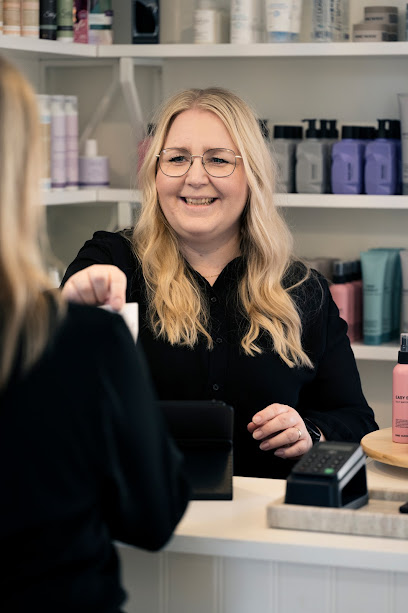 Vazz Hair Design | Frisörsalong i Alingsås