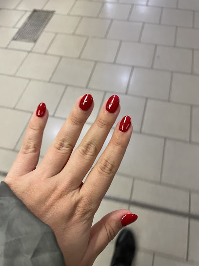 Pink Flower Nails | Manikyr och pedikyrsalong i Stockholm