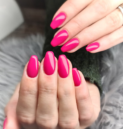 DEFY Beauty | Manikyr och pedikyrsalong i Sigtuna