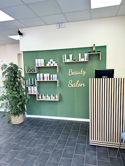 Sanaas Hairteam | Frisörsalong i Göteborg