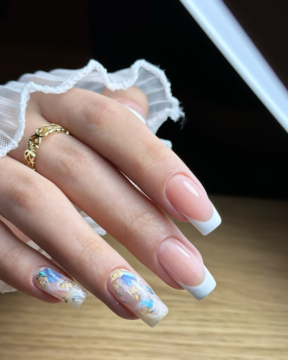 Lana Nails | Manikyr och pedikyrsalong i Stockholm