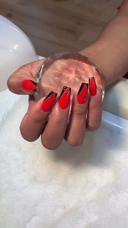 V Nails Beauty | Manikyr och pedikyrsalong i Västerås
