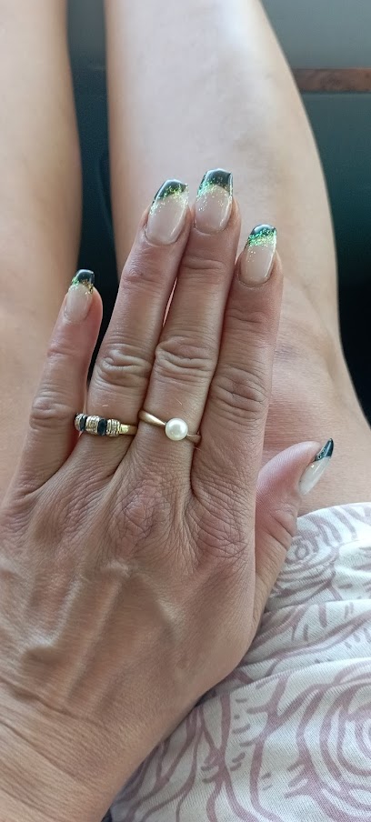 Beauty Nails | Skönhetscenter i Klippan