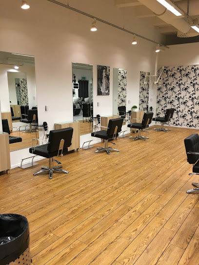 Cookie&I Hairteam | Frisörsalong i Karlskrona