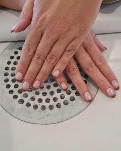 Ruby Nail | Skönhetscenter i Gislaved