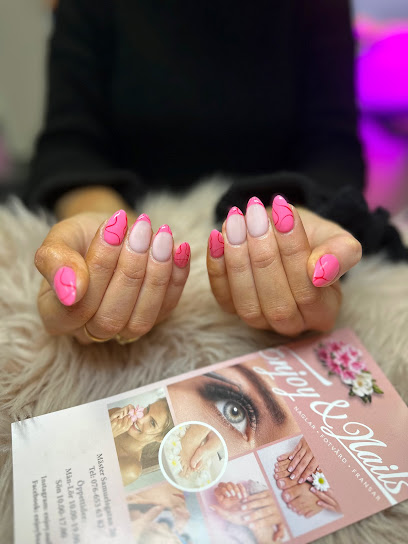 Enjoy Nails | Manikyr och pedikyrsalong i Stockholm