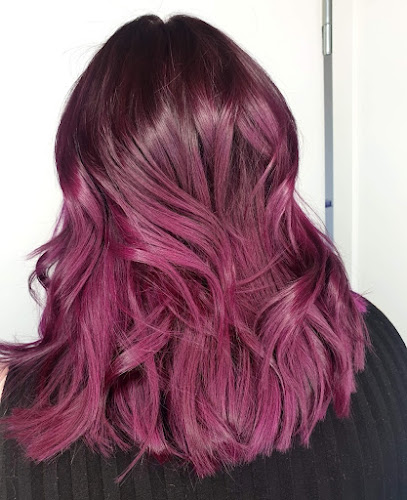 Salong Azra | Frisörsalong i Värnamo