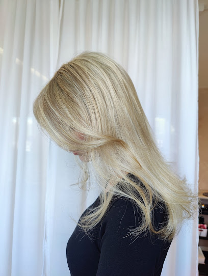 Nice Hair | Frisörsalong i Mjölby