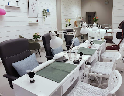 Phongs Nails | Manikyr och pedikyrsalong i Stockholm