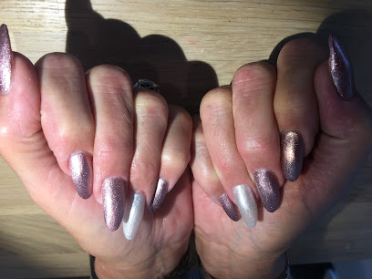 Nails Visby Naglar | Manikyr och pedikyrsalong i Visby