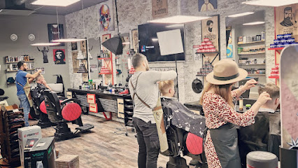 DOMINO Barbershop | Frisörsalong i Falköping