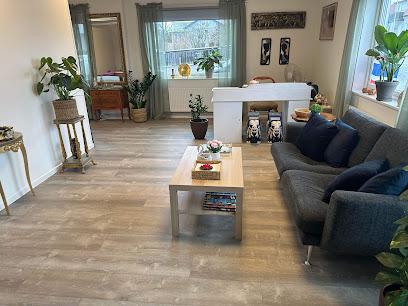 Tong Massage | Massös i Färjestaden Tong Massage | Massös i Färjestaden