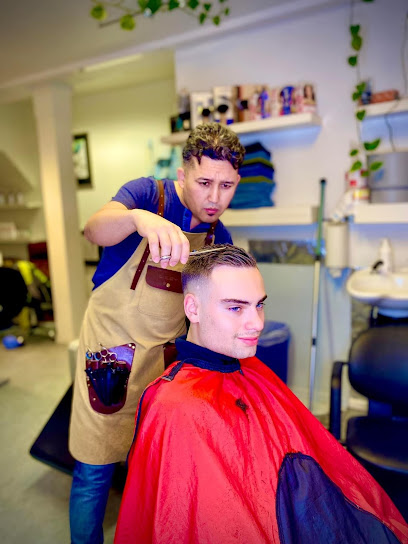 Neli Barbershop | Frisörsalong i Haninge Neli Barbershop | Frisörsalong i Haninge