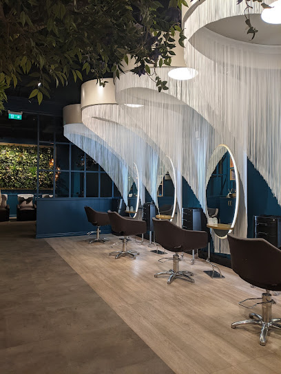 The Salon | Frisörsalong i Taby