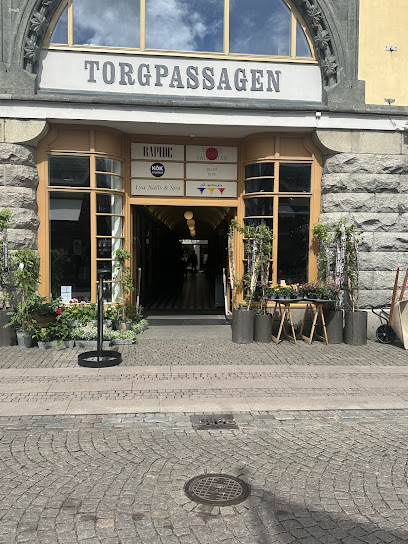 Lya Nails & Spa | Manikyr och pedikyrsalong i Göteborg