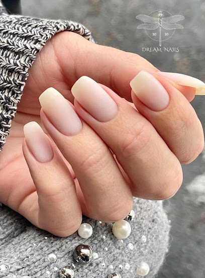 Dream Nails Mc | Manikyr och pedikyrsalong i Göteborg Dream Nails Mc | Manikyr och pedikyrsalong i Göteborg