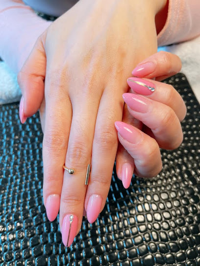 Sky Nails | Manikyr och pedikyrsalong i Malmö Sky Nails | Manikyr och pedikyrsalong i Malmö